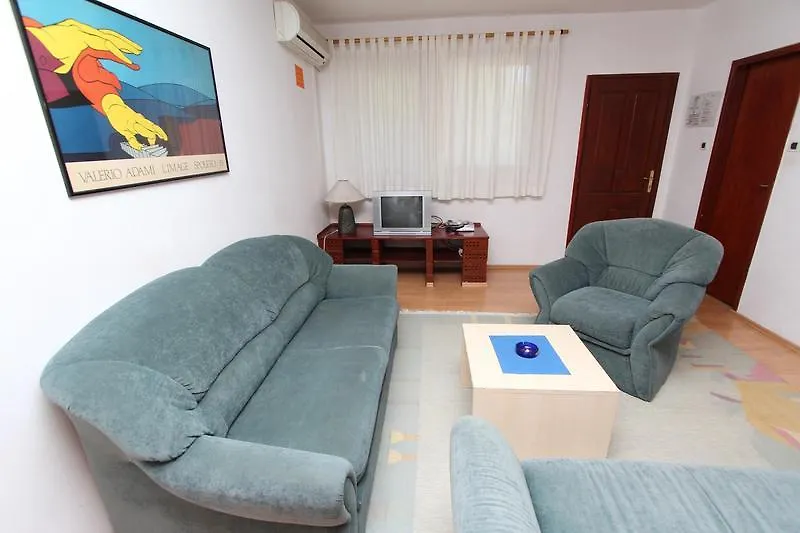 Apartments Lora Rovinj 0*,