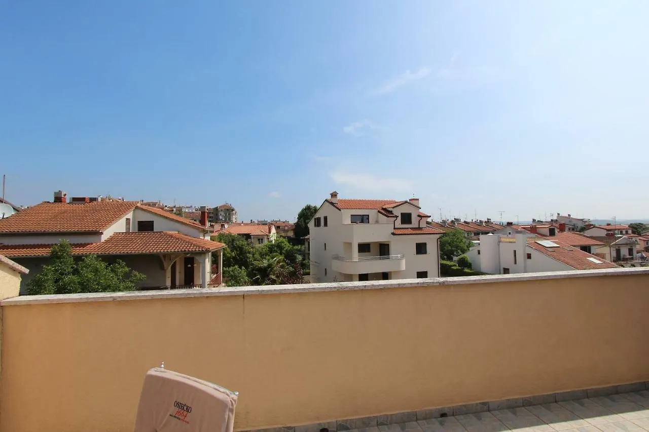 Apartments Lora Rovinj 0*,